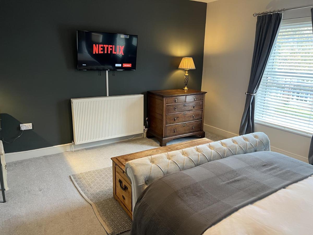 Luxurious Victorian Villa With Parking Sleeps Six Bury St. Edmunds Экстерьер фото